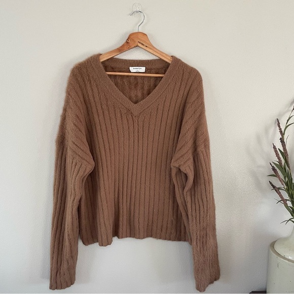 Aritzia Babaton | Eyelash Mocha Brown V Neck Sweater, medium - Picture 1 of 10
